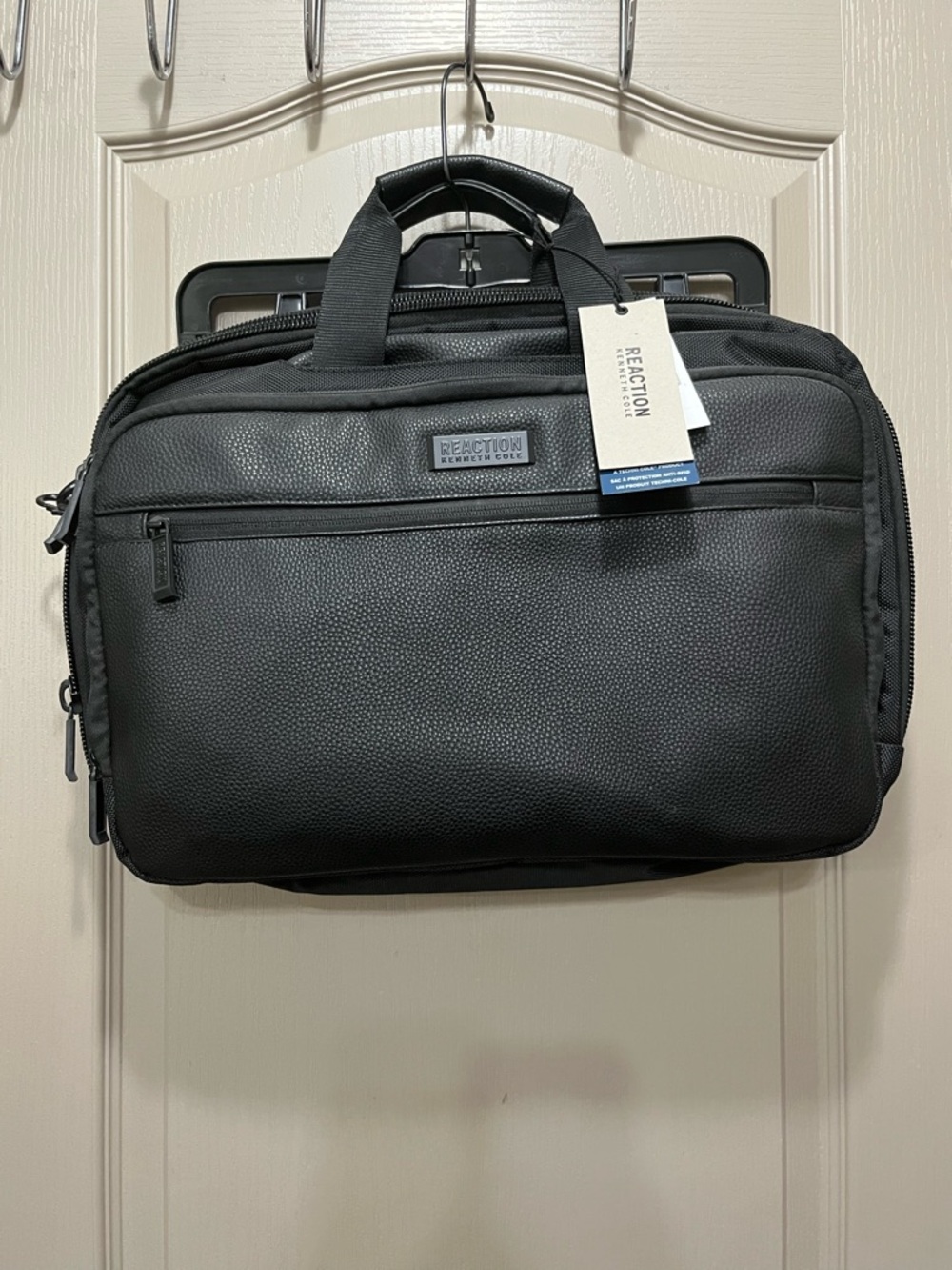 NWT Kenneth Cole Reaction Black Textured Laptop Briefcase